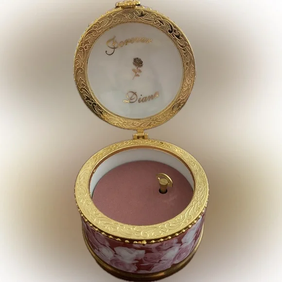 Princess Diana- Music Box with certificate of Authenticity - Picture 4 of 9